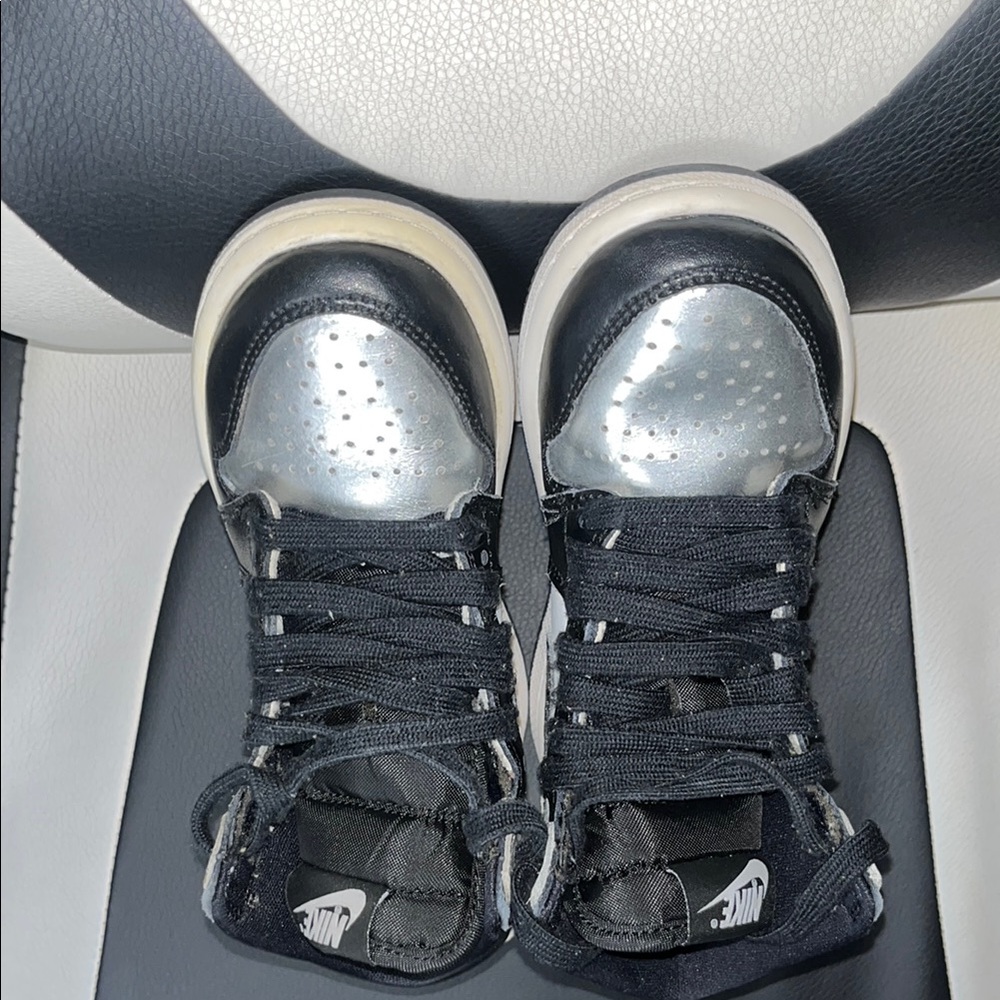 Jordan 1 Retro High OG TD Black and Silver Toe Toddler Size 11C Sneakers - Picture 16 of 17